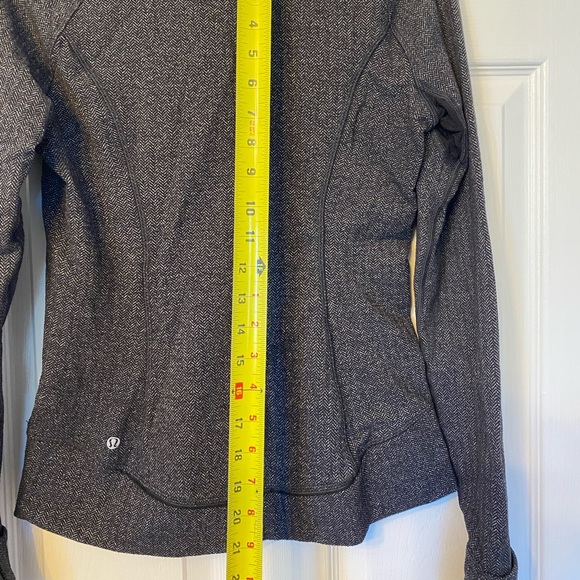 Lululemon grey half zip sweater - Picture 3 of 7